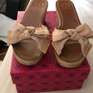 Tory Burch Penny wedge slide - blush
